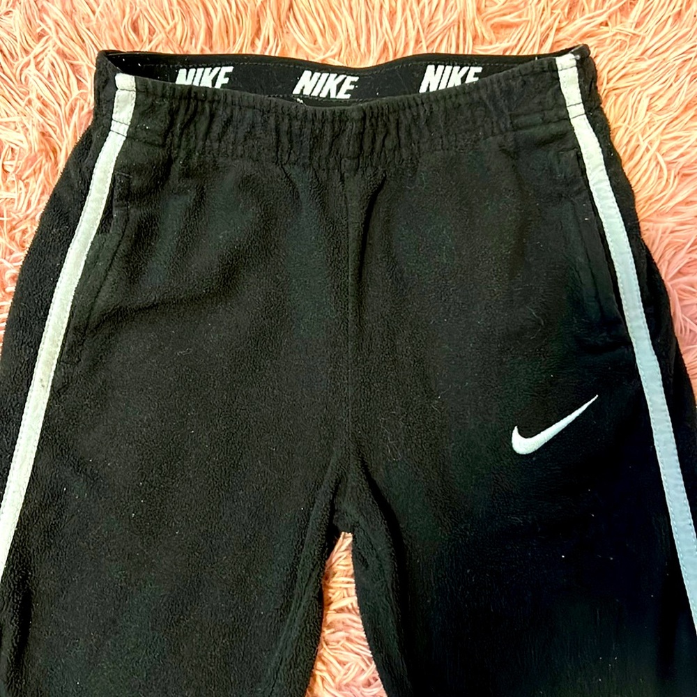 Nike thermal pants size 6